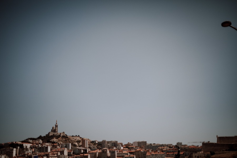 mariage-chateau-de-belle-vue-photographe-mariage-alternatif-photographe-mariage-artste-photographe-Chambéry-Séance-couple-vigne - marseille