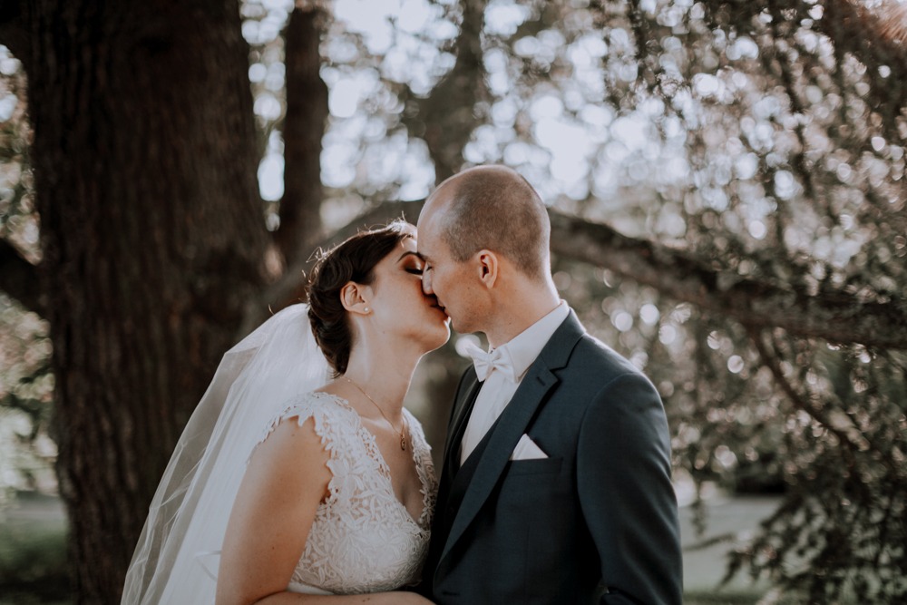 Mariage château de Bellevue, atelier emelia, emotion, mariage emotion, photographe, robe de mariée, émotions, souvenir, Jour J, mariage franco allemand, séance couple beaujolais, séance couple mariage lyon, séance couple amoureux