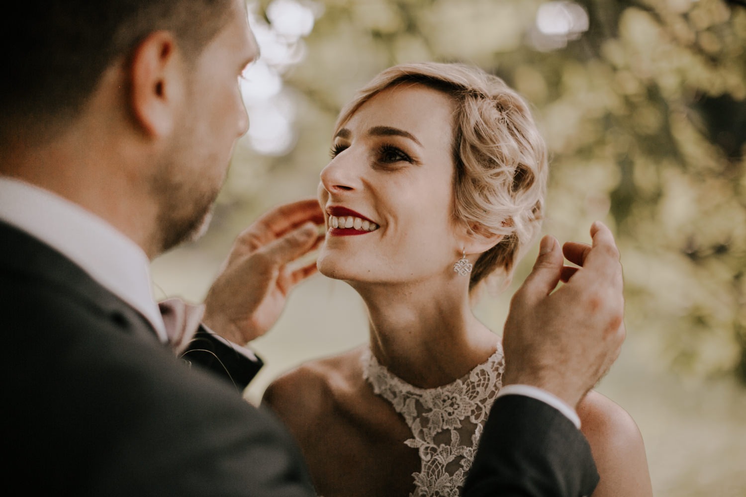 mariage château de Venon, préparatif, fleur mariage, make up, robe de marié grenoble, mariage grenoble, mairie, photographe mariage grenoble, photographe mariage savoie, photo de mariage, séance couple, amoureux, love