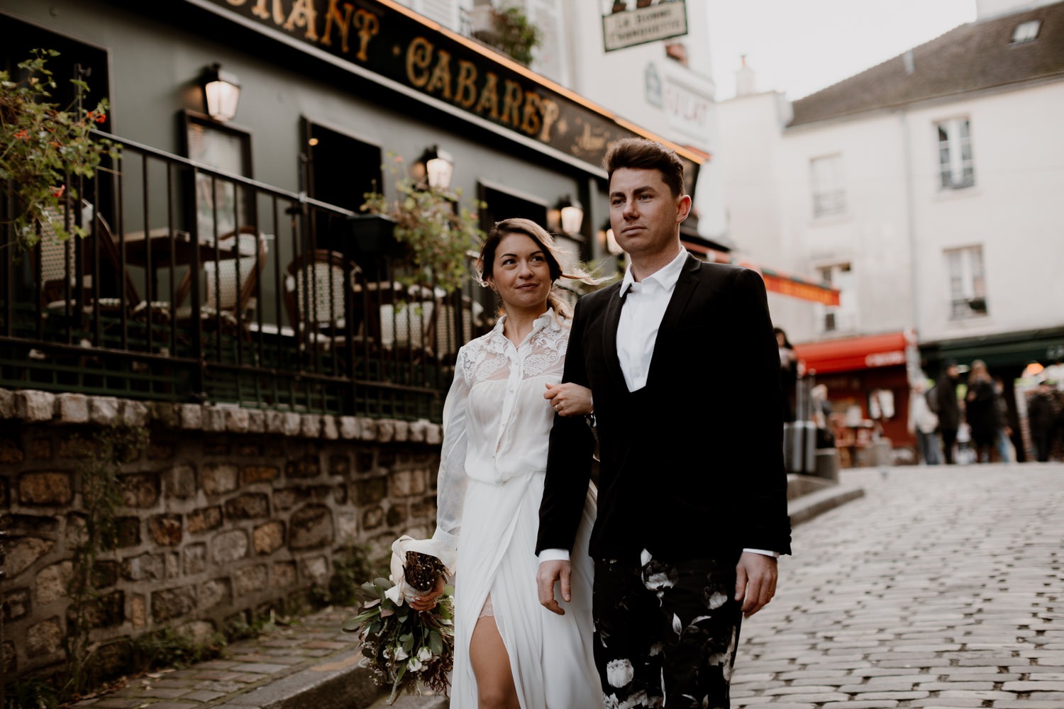 Photographe mariage Paris - séance couple tour eiffel - séance couple Paris - elopement paris - Shooting couple paris