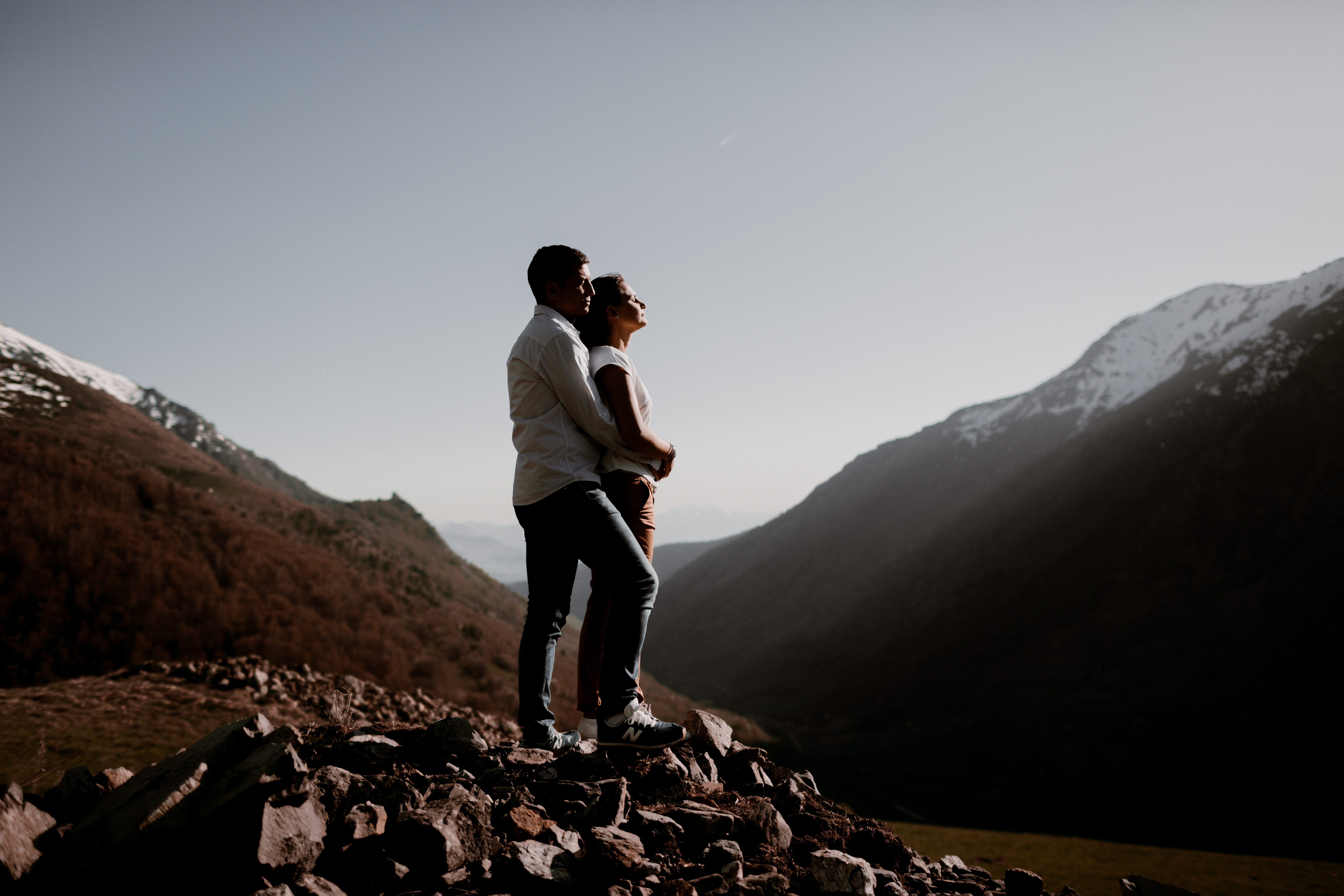 Séance couple Grenoble - Séance engagement Isere - Séance engagement Grenoble - Séance engagement Alpes - Séance engagement Montagne - Photo couple montagne-