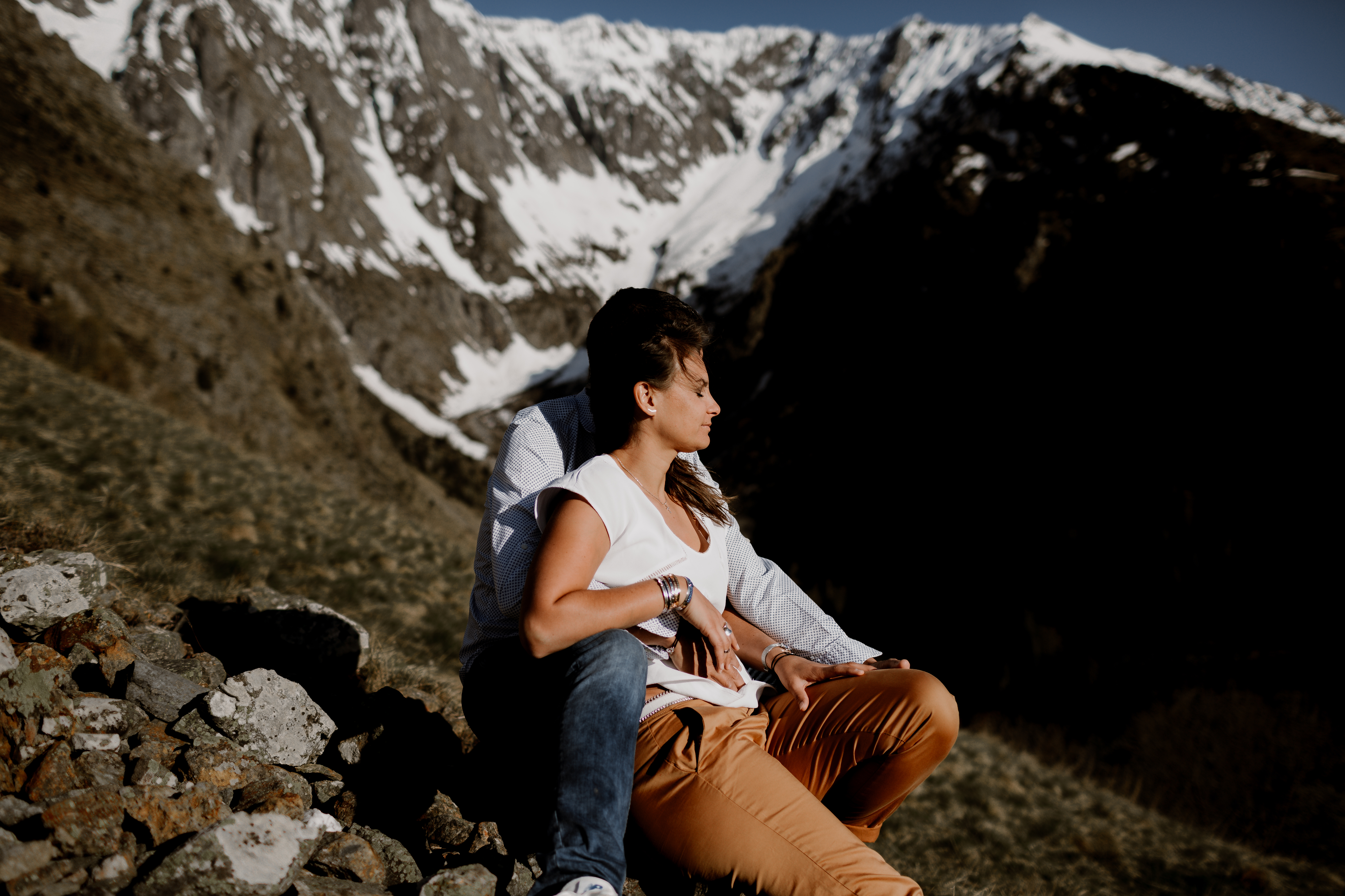 Séance couple Grenoble - Séance engagement Isere - Séance engagement Grenoble - Séance engagement Alpes - Séance engagement Montagne - Photo couple montagne-