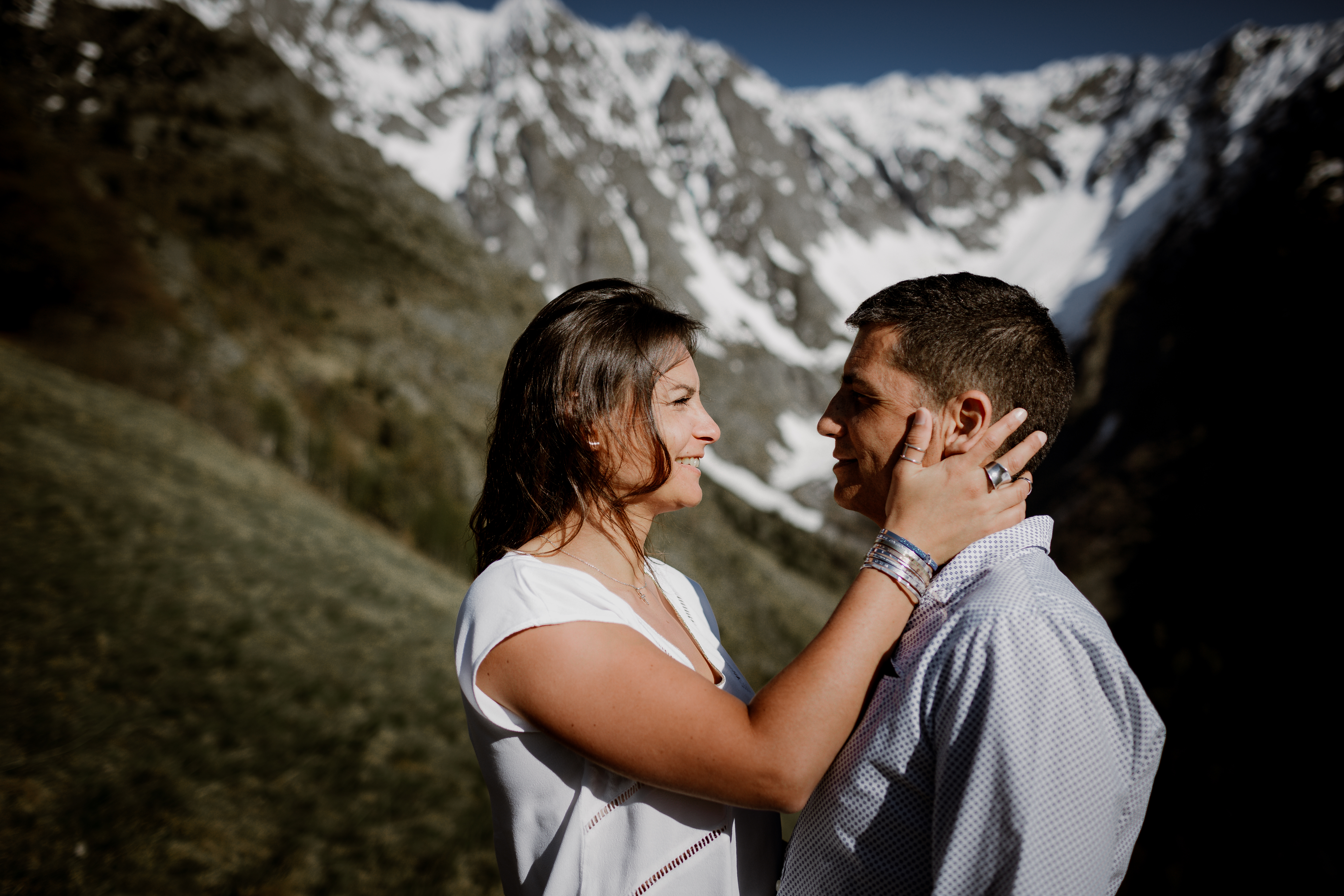 Séance couple Grenoble - Séance engagement Isere - Séance engagement Grenoble - Séance engagement Alpes - Séance engagement Montagne - Photo couple montagne-