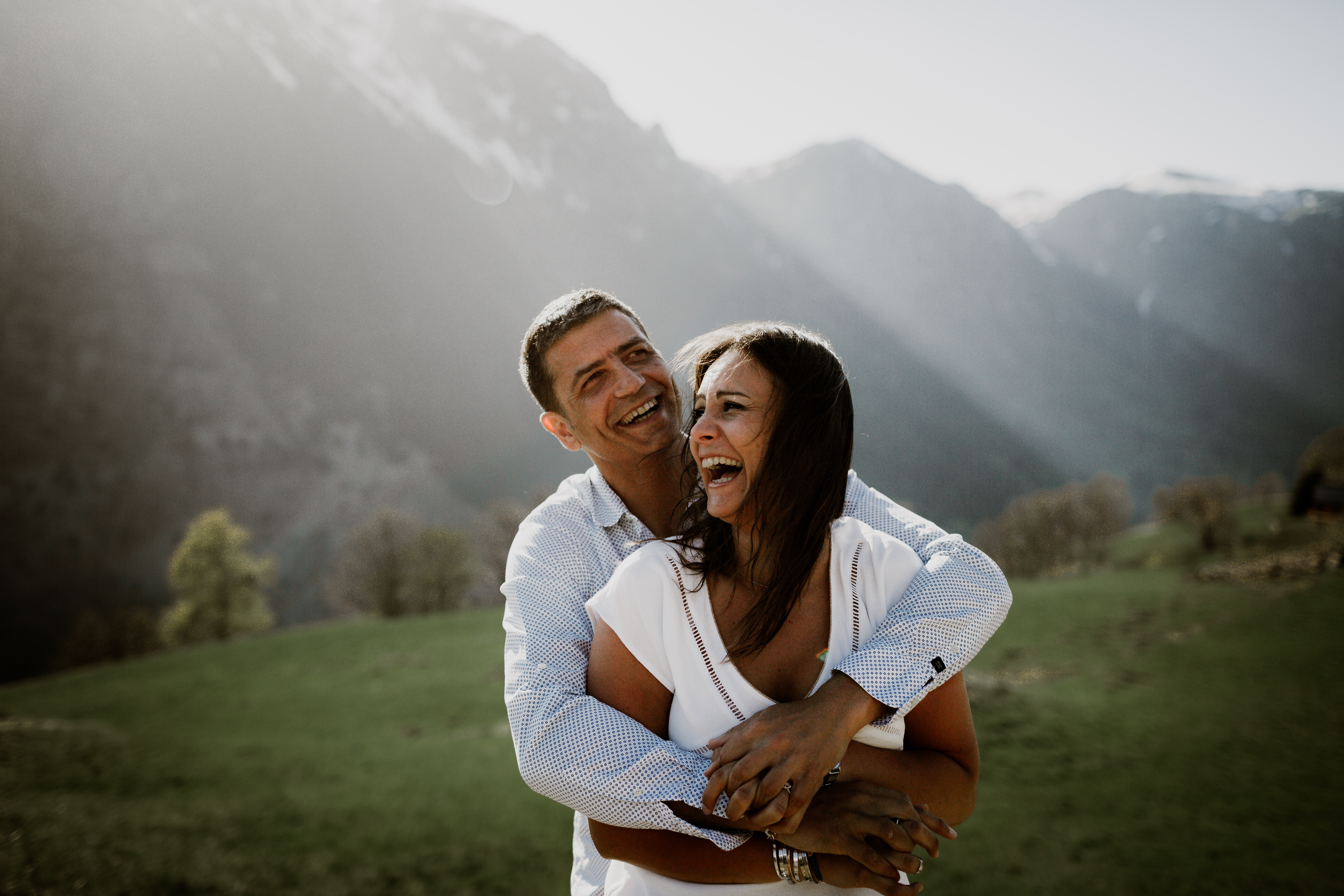 Séance couple Grenoble - Séance engagement Isere - Séance engagement Grenoble - Séance engagement Alpes - Séance engagement Montagne - Photo couple montagne-